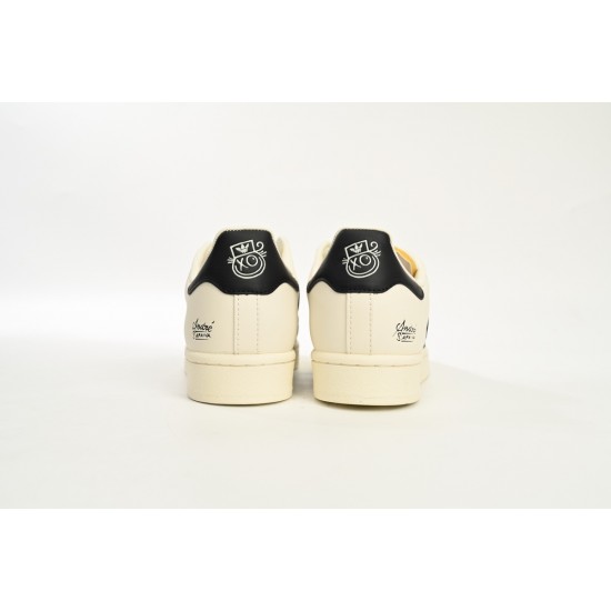 Adidas Superstar Sneakers White Beige Black For Women And Men Shoes GZ2203